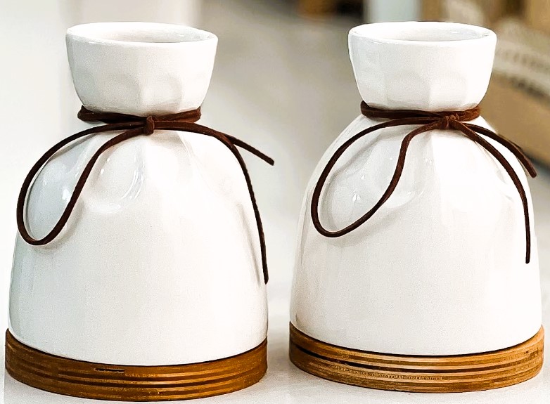 گلدان سرامیکی پایه چوبی